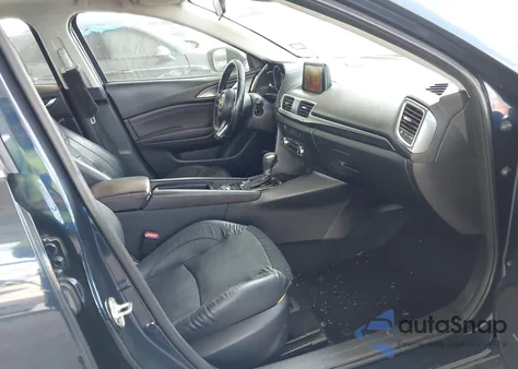 2018 Mazda Mazda3 Grand Touring z USA, uszkodzony, nr VIN 3MZBN1W39JM171830